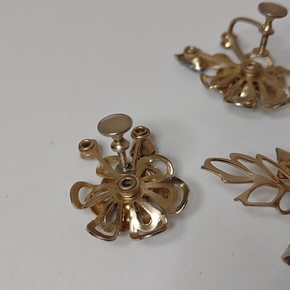 Vintage Blue Rhinestone Flower Brooch And Screw Back Earring Set - Picture 8 of 15